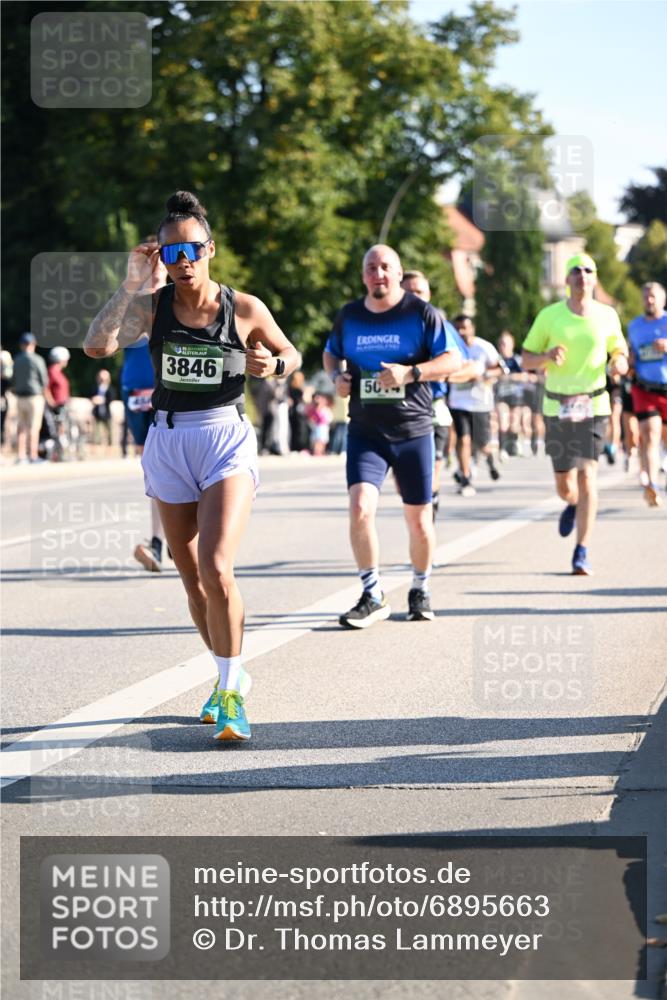 01.09.2024 - BARMER Alsterlauf Dr. Thomas Lammeyer http://msf.ph/oto/6895663 01.09.2024 09:33:17 Laufen 3846, 50 meine-sportfotos.de