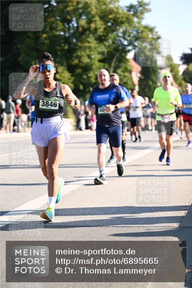 01.09.2024 - BARMER Alsterlauf Dr. Thomas Lammeyer http://msf.ph/oto/6895665 01.09.2024 09:33:17 Laufen 3846, 50 meine-sportfotos.de