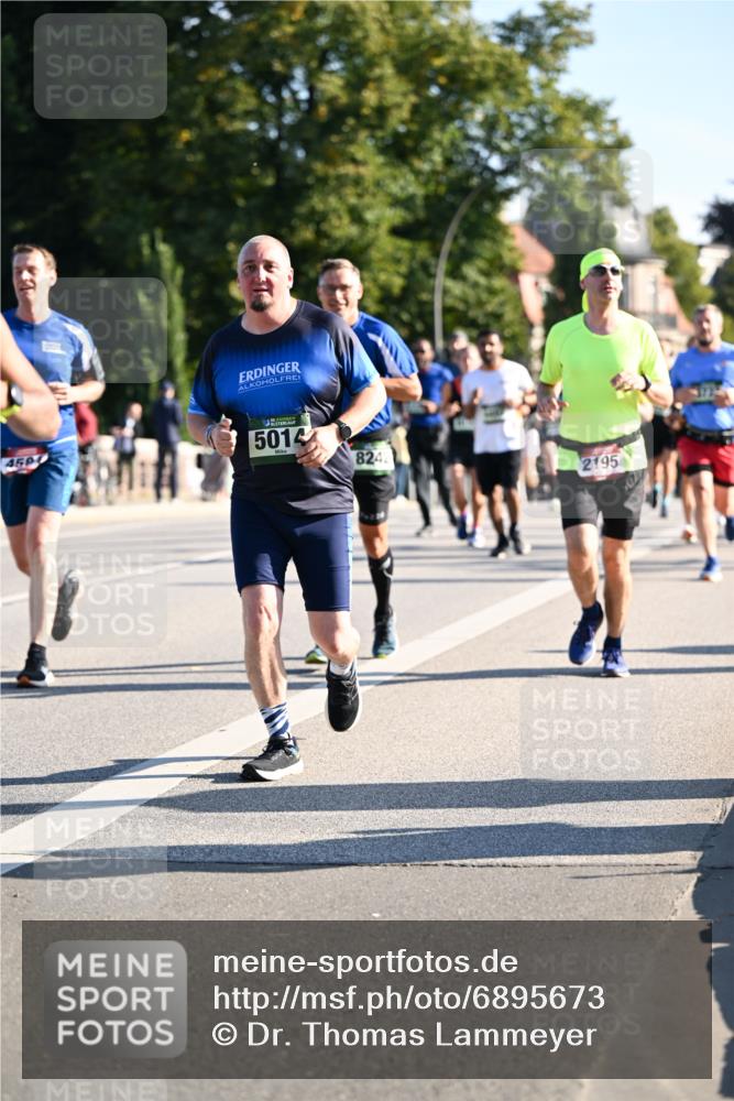 01.09.2024 - BARMER Alsterlauf Dr. Thomas Lammeyer http://msf.ph/oto/6895673 01.09.2024 09:33:18 Laufen 450, 5014, 8242, 2195 meine-sportfotos.de