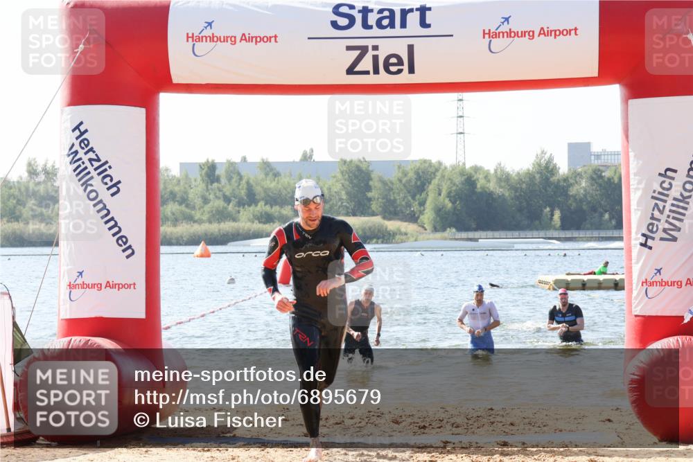 01.09.2024 - 17. Tribühne Triathlon Luisa Fischer http://msf.ph/oto/6895679 01.09.2024 11:17:14 Schwimmen 470, 472, 478, 524, 525, 528, 545, 552, 553 meine-sportfotos.de