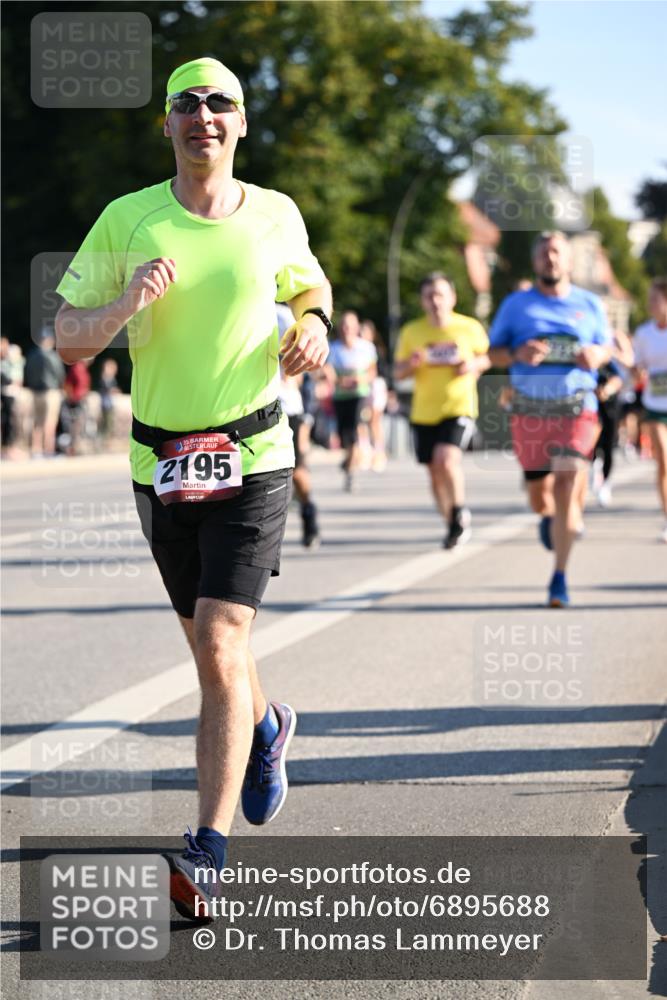 01.09.2024 - BARMER Alsterlauf Dr. Thomas Lammeyer http://msf.ph/oto/6895688 01.09.2024 09:33:20 Laufen 2195 meine-sportfotos.de