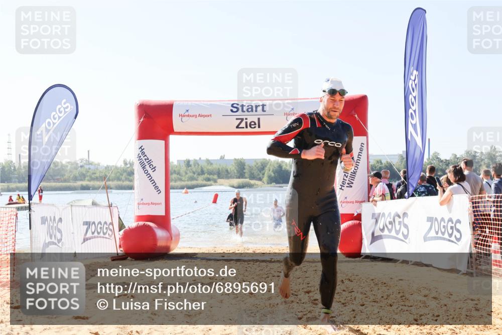 01.09.2024 - 17. Tribühne Triathlon Luisa Fischer http://msf.ph/oto/6895691 01.09.2024 11:17:17 Schwimmen 470, 474, 478, 498, 525, 528, 545, 552, 553 meine-sportfotos.de