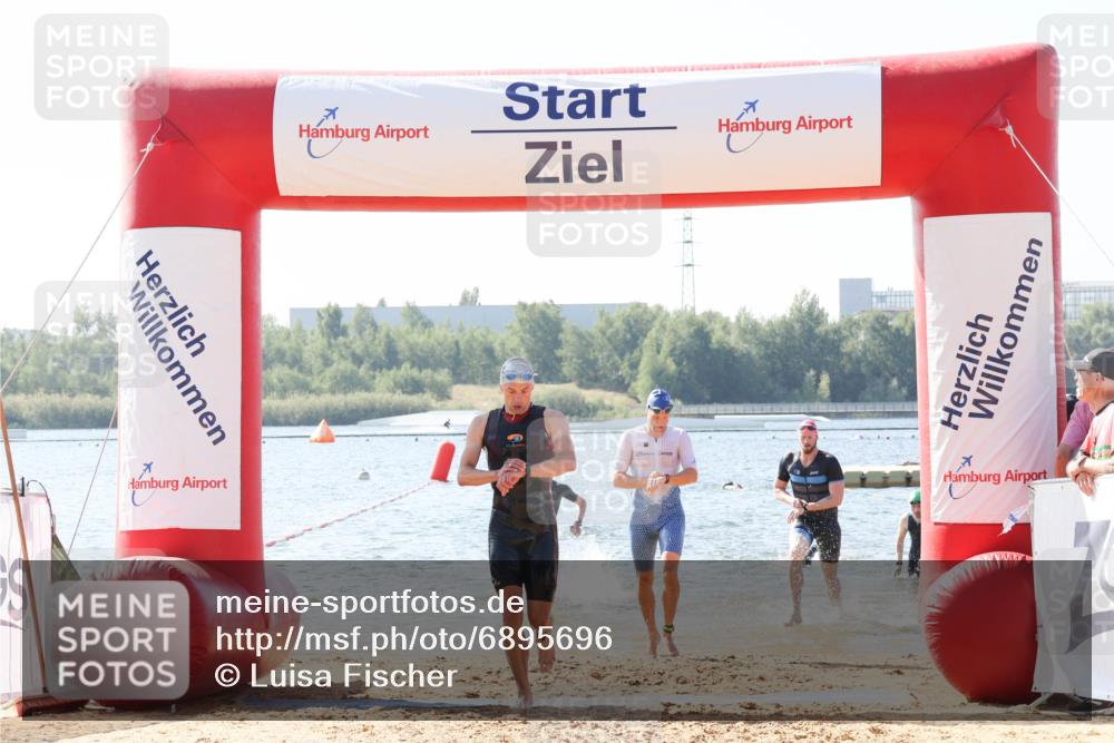 01.09.2024 - 17. Tribühne Triathlon Luisa Fischer http://msf.ph/oto/6895696 01.09.2024 11:17:20 Schwimmen 470, 474, 478, 498, 513, 525 meine-sportfotos.de