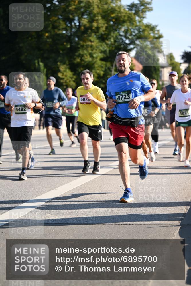 01.09.2024 - BARMER Alsterlauf Dr. Thomas Lammeyer http://msf.ph/oto/6895700 01.09.2024 09:33:21 Laufen 4482, 1233, 5075, 4723, 4023 meine-sportfotos.de