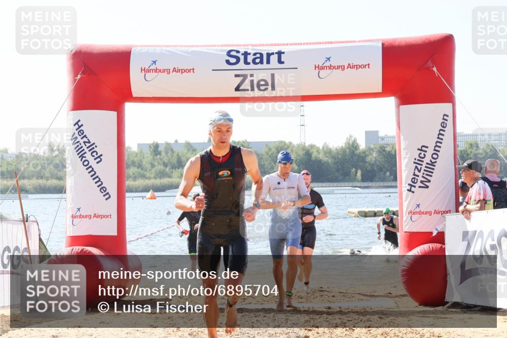 01.09.2024 - 17. Tribühne Triathlon Luisa Fischer http://msf.ph/oto/6895704 01.09.2024 11:17:22 Schwimmen 470, 474, 478, 498, 513, 525 meine-sportfotos.de