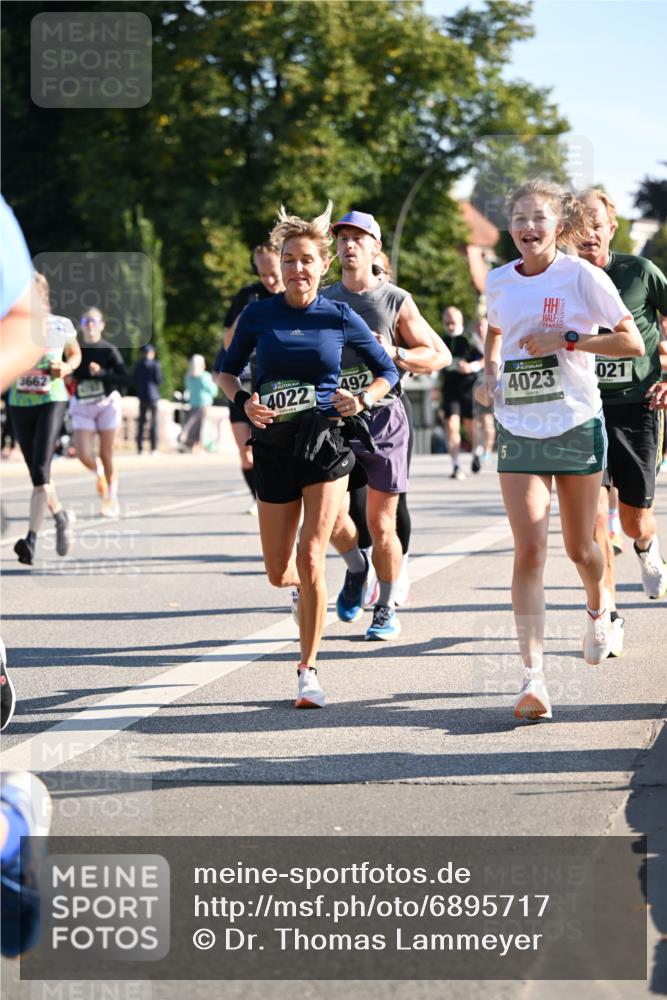01.09.2024 - BARMER Alsterlauf Dr. Thomas Lammeyer http://msf.ph/oto/6895717 01.09.2024 09:33:23 Laufen 3662, 4022, 492, 4023, 021, 5 meine-sportfotos.de