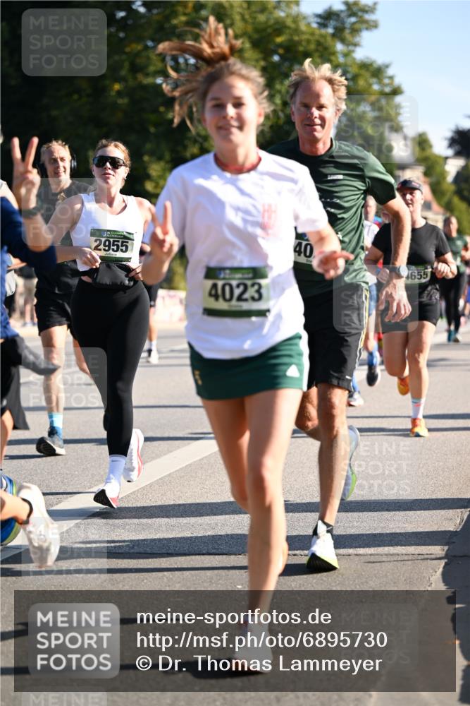 01.09.2024 - BARMER Alsterlauf Dr. Thomas Lammeyer http://msf.ph/oto/6895730 01.09.2024 09:33:24 Laufen 2955, 4023, 40, 4655 meine-sportfotos.de