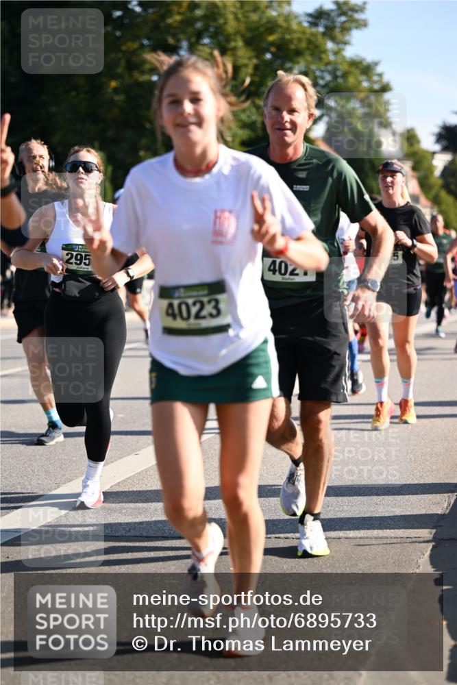 01.09.2024 - BARMER Alsterlauf Dr. Thomas Lammeyer http://msf.ph/oto/6895733 01.09.2024 09:33:24 Laufen 295, 4023, 402 meine-sportfotos.de