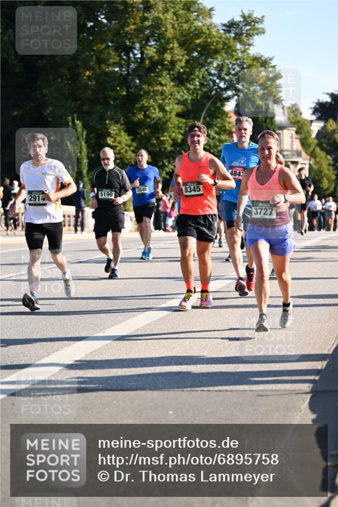 01.09.2024 - BARMER Alsterlauf Dr. Thomas Lammeyer http://msf.ph/oto/6895758 01.09.2024 09:33:27 Laufen 2848, 2914, 5190, 8345, 4843, 3727 meine-sportfotos.de