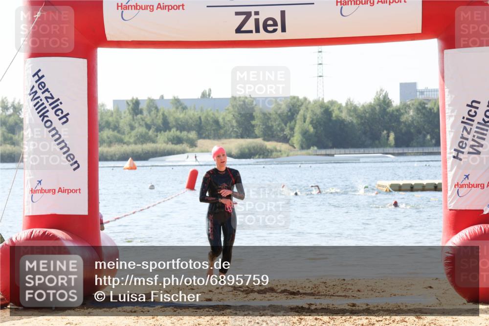 01.09.2024 - 17. Tribühne Triathlon Luisa Fischer http://msf.ph/oto/6895759 01.09.2024 11:17:42 Schwimmen 455 meine-sportfotos.de