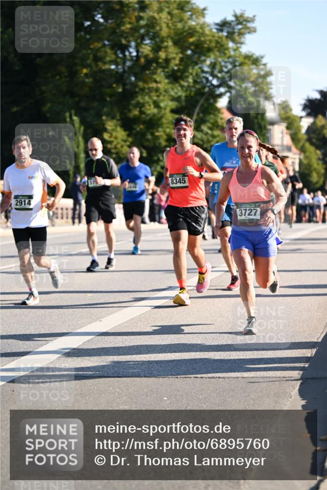 01.09.2024 - BARMER Alsterlauf Dr. Thomas Lammeyer http://msf.ph/oto/6895760 01.09.2024 09:33:27 Laufen 8345, 2914, 3727 meine-sportfotos.de