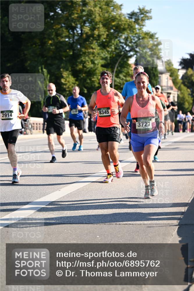01.09.2024 - BARMER Alsterlauf Dr. Thomas Lammeyer http://msf.ph/oto/6895762 01.09.2024 09:33:27 Laufen 515, 2914, 8345, 3727 meine-sportfotos.de