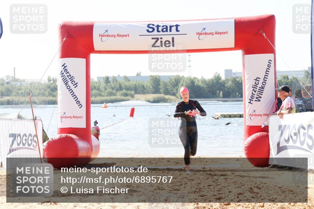 01.09.2024 - 17. Tribühne Triathlon Luisa Fischer http://msf.ph/oto/6895767 01.09.2024 11:17:43 Schwimmen 455 meine-sportfotos.de