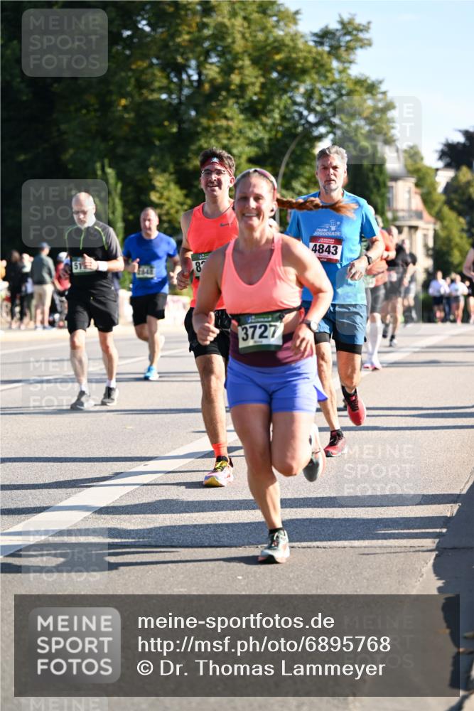 01.09.2024 - BARMER Alsterlauf Dr. Thomas Lammeyer http://msf.ph/oto/6895768 01.09.2024 09:33:28 Laufen 51, 8, 4843, 3727 meine-sportfotos.de