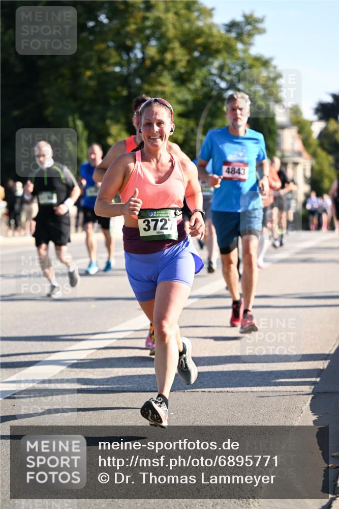 01.09.2024 - BARMER Alsterlauf Dr. Thomas Lammeyer http://msf.ph/oto/6895771 01.09.2024 09:33:28 Laufen 35, 3727, 4843 meine-sportfotos.de