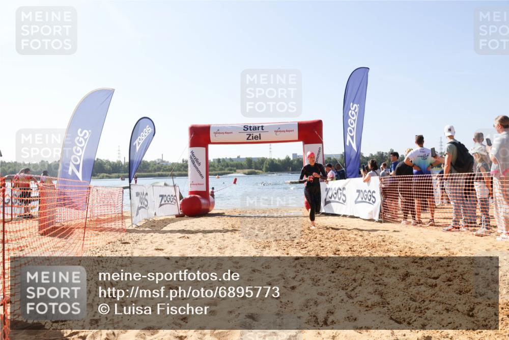 01.09.2024 - 17. Tribühne Triathlon Luisa Fischer http://msf.ph/oto/6895773 01.09.2024 11:17:45 Schwimmen 455 meine-sportfotos.de