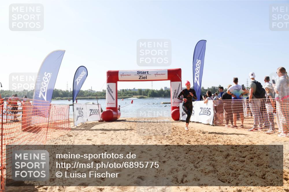01.09.2024 - 17. Tribühne Triathlon Luisa Fischer http://msf.ph/oto/6895775 01.09.2024 11:17:45 Schwimmen 455 meine-sportfotos.de