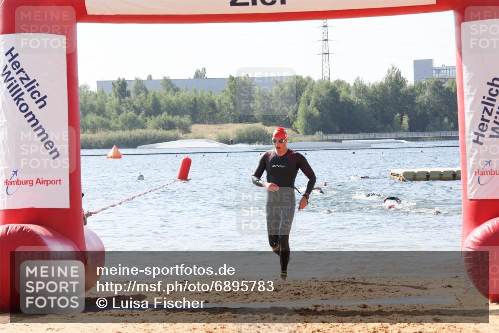 01.09.2024 - 17. Tribühne Triathlon Luisa Fischer http://msf.ph/oto/6895783 01.09.2024 11:18:12 Schwimmen 557 meine-sportfotos.de