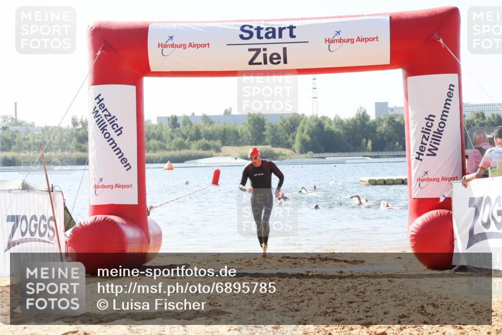 01.09.2024 - 17. Tribühne Triathlon Luisa Fischer http://msf.ph/oto/6895785 01.09.2024 11:18:13 Schwimmen 557 meine-sportfotos.de