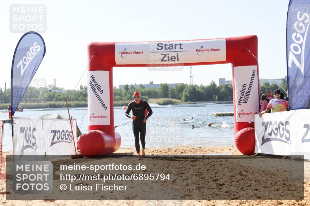 01.09.2024 - 17. Tribühne Triathlon Luisa Fischer http://msf.ph/oto/6895794 01.09.2024 11:18:15 Schwimmen 557 meine-sportfotos.de