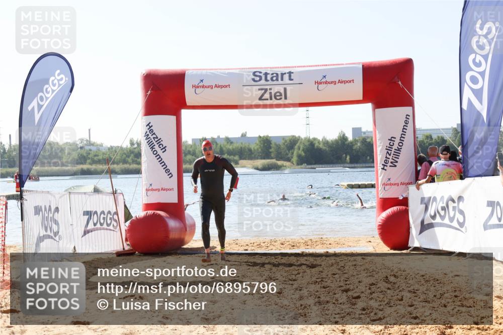 01.09.2024 - 17. Tribühne Triathlon Luisa Fischer http://msf.ph/oto/6895796 01.09.2024 11:18:16 Schwimmen 557 meine-sportfotos.de