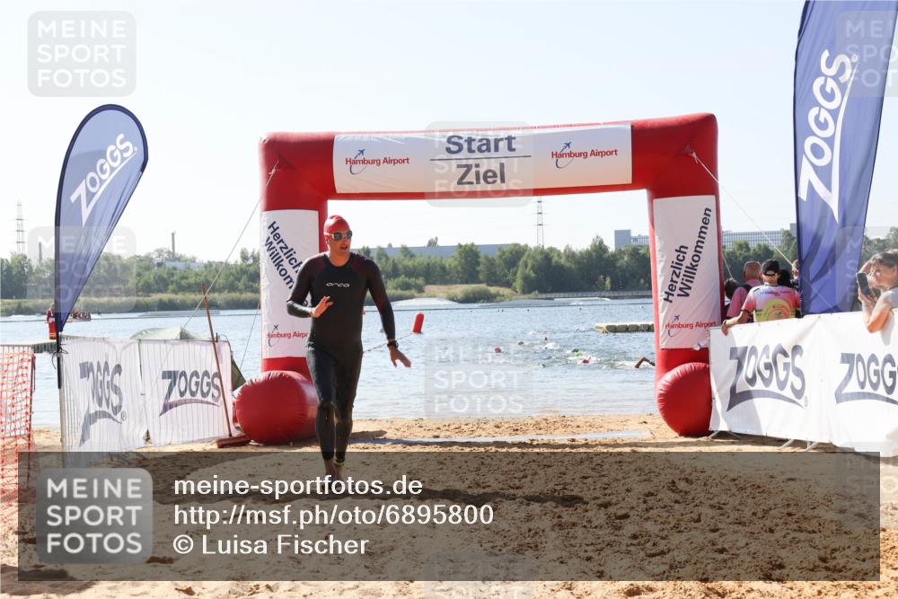 01.09.2024 - 17. Tribühne Triathlon Luisa Fischer http://msf.ph/oto/6895800 01.09.2024 11:18:17 Schwimmen 557 meine-sportfotos.de