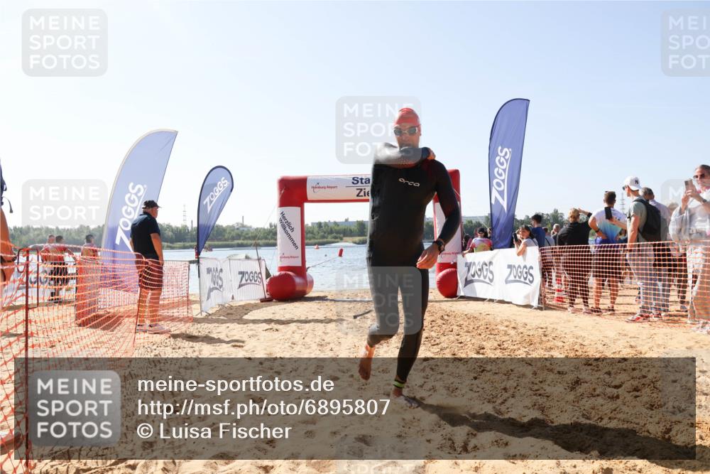 01.09.2024 - 17. Tribühne Triathlon Luisa Fischer http://msf.ph/oto/6895807 01.09.2024 11:18:19 Schwimmen 557 meine-sportfotos.de