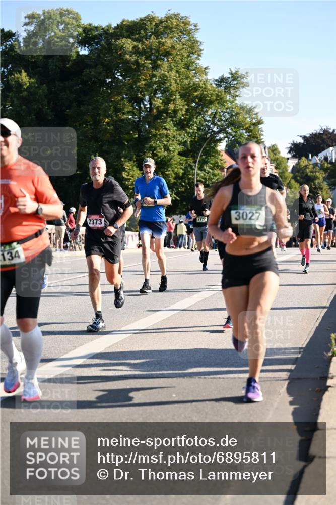 01.09.2024 - BARMER Alsterlauf Dr. Thomas Lammeyer http://msf.ph/oto/6895811 01.09.2024 09:33:32 Laufen 134, 2722, 3027, 2373 meine-sportfotos.de