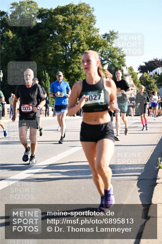 01.09.2024 - BARMER Alsterlauf Dr. Thomas Lammeyer http://msf.ph/oto/6895813 01.09.2024 09:33:33 Laufen 2373, 92, 3027, 051 meine-sportfotos.de