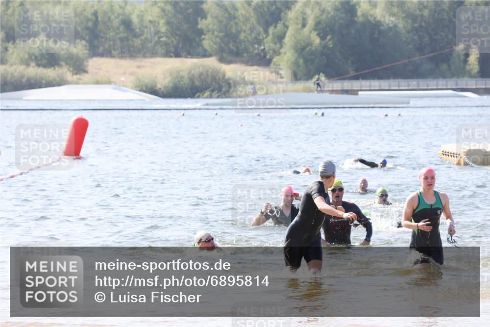 01.09.2024 - 17. Tribühne Triathlon Luisa Fischer http://msf.ph/oto/6895814 01.09.2024 11:18:27 Schwimmen 452, 456, 464 meine-sportfotos.de
