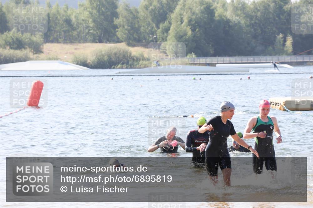 01.09.2024 - 17. Tribühne Triathlon Luisa Fischer http://msf.ph/oto/6895819 01.09.2024 11:18:28 Schwimmen 452, 456, 464 meine-sportfotos.de