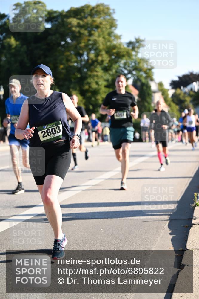 01.09.2024 - BARMER Alsterlauf Dr. Thomas Lammeyer http://msf.ph/oto/6895822 01.09.2024 09:33:34 Laufen 35, 2603 meine-sportfotos.de