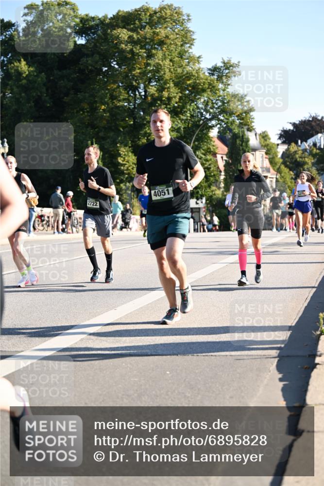 01.09.2024 - BARMER Alsterlauf Dr. Thomas Lammeyer http://msf.ph/oto/6895828 01.09.2024 09:33:35 Laufen 2722, 4051 meine-sportfotos.de