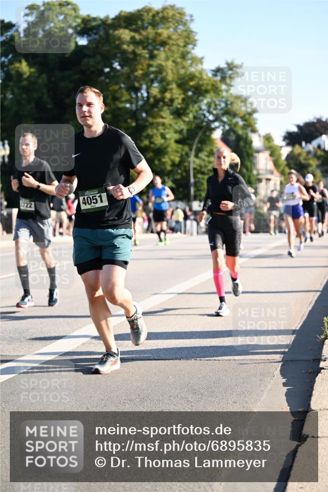 01.09.2024 - BARMER Alsterlauf Dr. Thomas Lammeyer http://msf.ph/oto/6895835 01.09.2024 09:33:35 Laufen 2722, 4051 meine-sportfotos.de