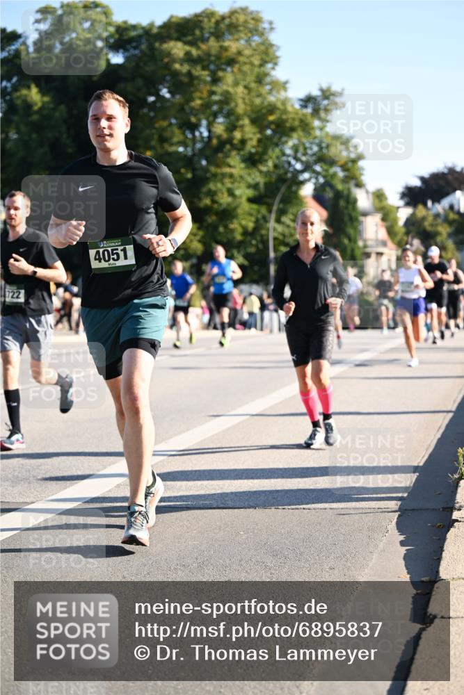 01.09.2024 - BARMER Alsterlauf Dr. Thomas Lammeyer http://msf.ph/oto/6895837 01.09.2024 09:33:35 Laufen 722, 4051 meine-sportfotos.de