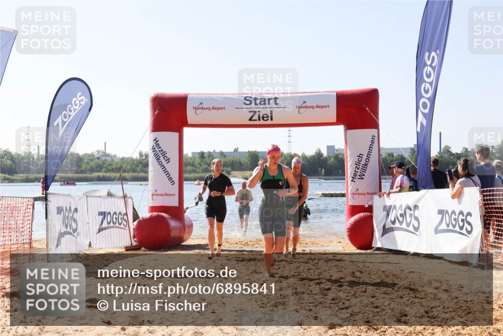 01.09.2024 - 17. Tribühne Triathlon Luisa Fischer http://msf.ph/oto/6895841 01.09.2024 11:18:35 Schwimmen 452, 456, 464, 466, 484, 488 meine-sportfotos.de