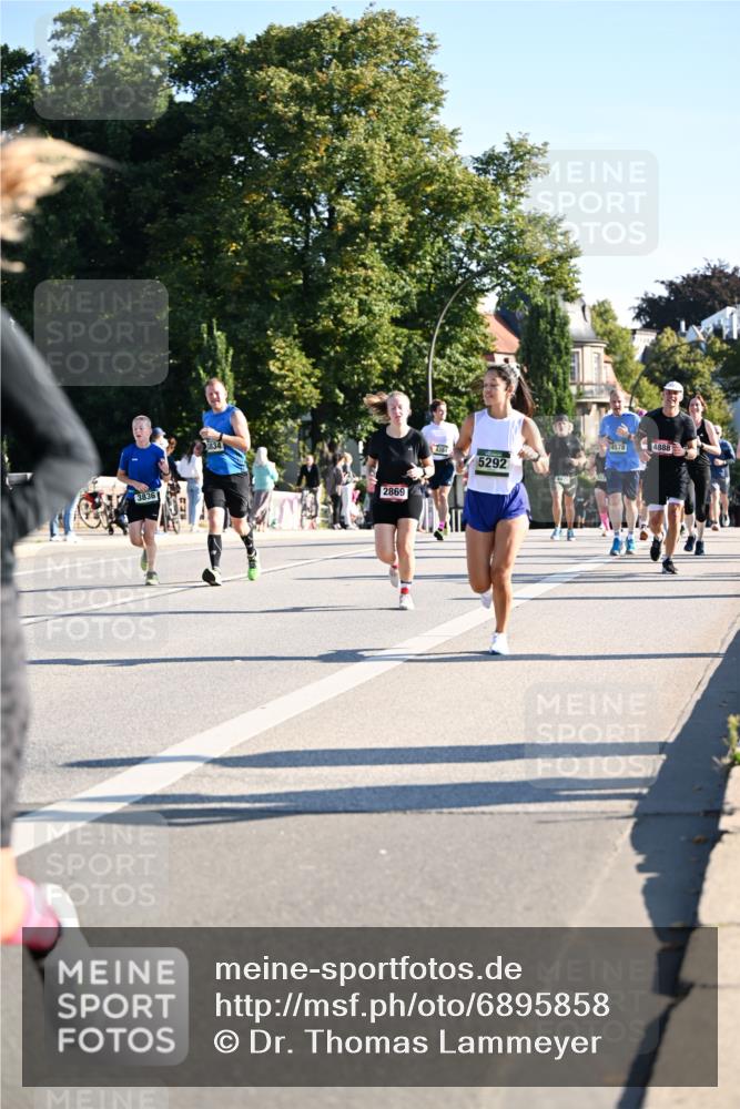 01.09.2024 - BARMER Alsterlauf Dr. Thomas Lammeyer http://msf.ph/oto/6895858 01.09.2024 09:33:37 Laufen 3836, 2869, 14384, 4578, 4888, 5292 meine-sportfotos.de