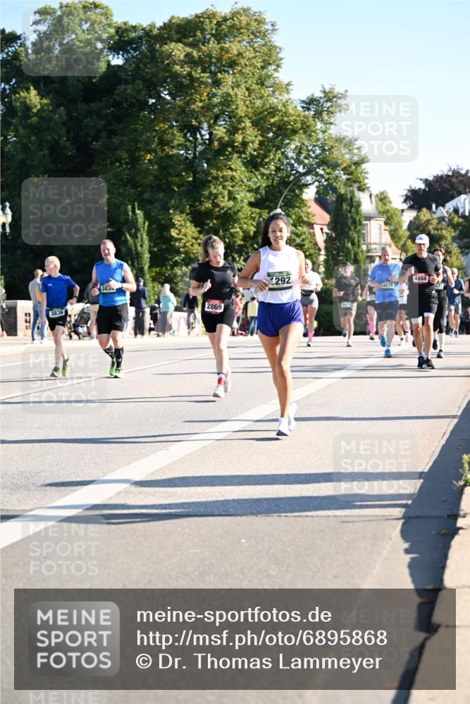 01.09.2024 - BARMER Alsterlauf Dr. Thomas Lammeyer http://msf.ph/oto/6895868 01.09.2024 09:33:38 Laufen 3836, 383, 2869, 292, 0, 4474, 4578, 4888 meine-sportfotos.de