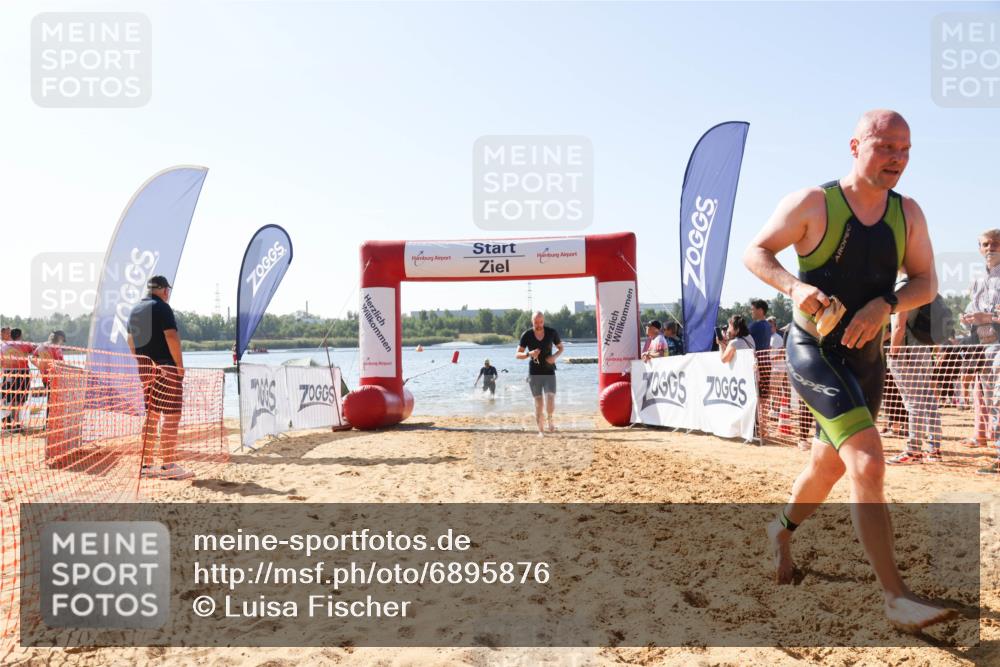 01.09.2024 - 17. Tribühne Triathlon Luisa Fischer http://msf.ph/oto/6895876 01.09.2024 11:18:43 Schwimmen 452, 456, 464, 466, 467, 469, 484, 488 meine-sportfotos.de