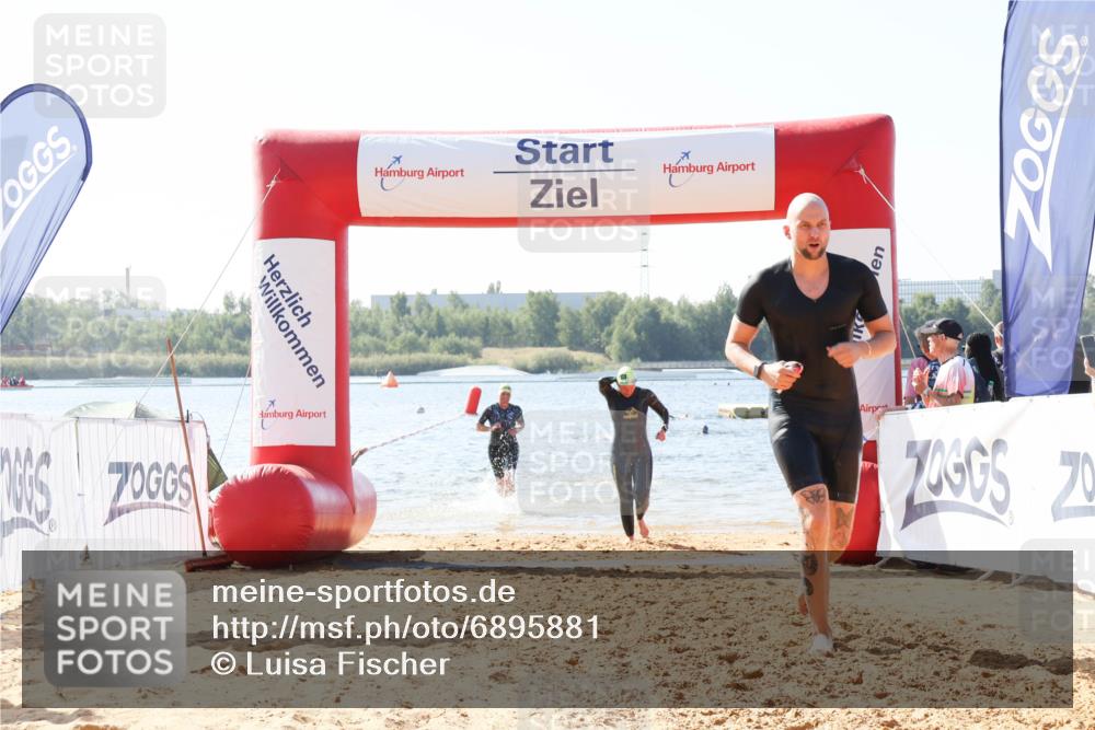 01.09.2024 - 17. Tribühne Triathlon Luisa Fischer http://msf.ph/oto/6895881 01.09.2024 11:18:44 Schwimmen 456, 464, 466, 467, 469, 481, 484, 488 meine-sportfotos.de