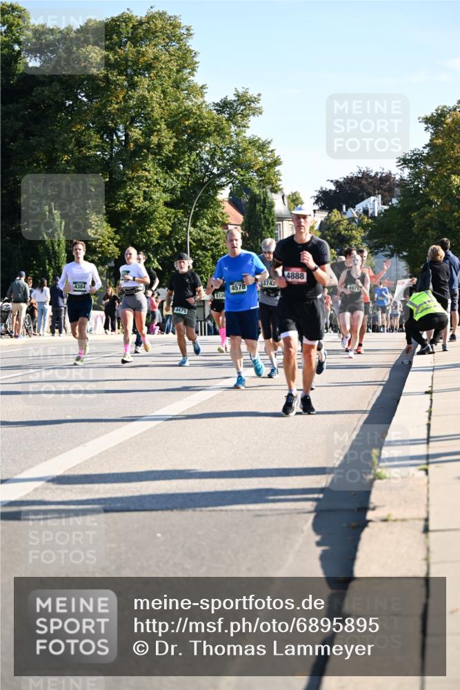 01.09.2024 - BARMER Alsterlauf Dr. Thomas Lammeyer http://msf.ph/oto/6895895 01.09.2024 09:33:41 Laufen 4384, 4888, 3743, 4578, 4971, 5128, 4479 meine-sportfotos.de