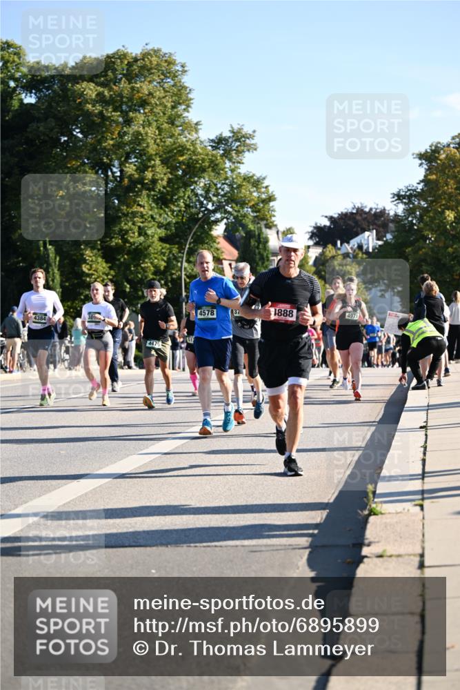 01.09.2024 - BARMER Alsterlauf Dr. Thomas Lammeyer http://msf.ph/oto/6895899 01.09.2024 09:33:41 Laufen 4384, 38, 512, 4479, 4578, 37, 1888, 4971 meine-sportfotos.de