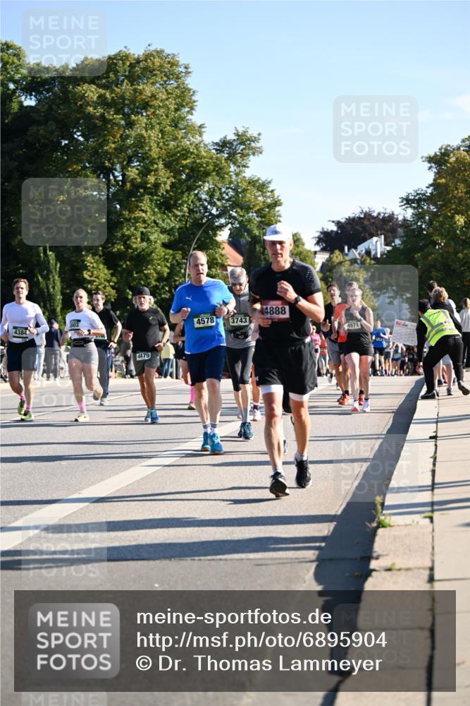 01.09.2024 - BARMER Alsterlauf Dr. Thomas Lammeyer http://msf.ph/oto/6895904 01.09.2024 09:33:41 Laufen 4384, 803, 4479, 4578, 3743, 4888, 4971 meine-sportfotos.de