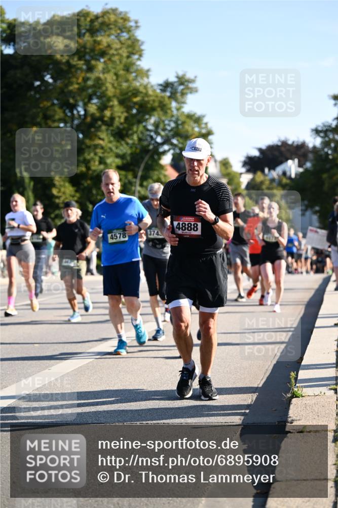 01.09.2024 - BARMER Alsterlauf Dr. Thomas Lammeyer http://msf.ph/oto/6895908 01.09.2024 09:33:42 Laufen 4578, 374, 4888 meine-sportfotos.de
