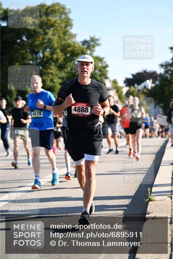 01.09.2024 - BARMER Alsterlauf Dr. Thomas Lammeyer http://msf.ph/oto/6895911 01.09.2024 09:33:43 Laufen 4578, 1035, 4888 meine-sportfotos.de