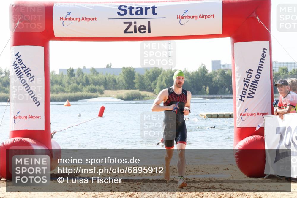 01.09.2024 - 17. Tribühne Triathlon Luisa Fischer http://msf.ph/oto/6895912 01.09.2024 11:18:53 Schwimmen 457, 467, 469, 481 meine-sportfotos.de