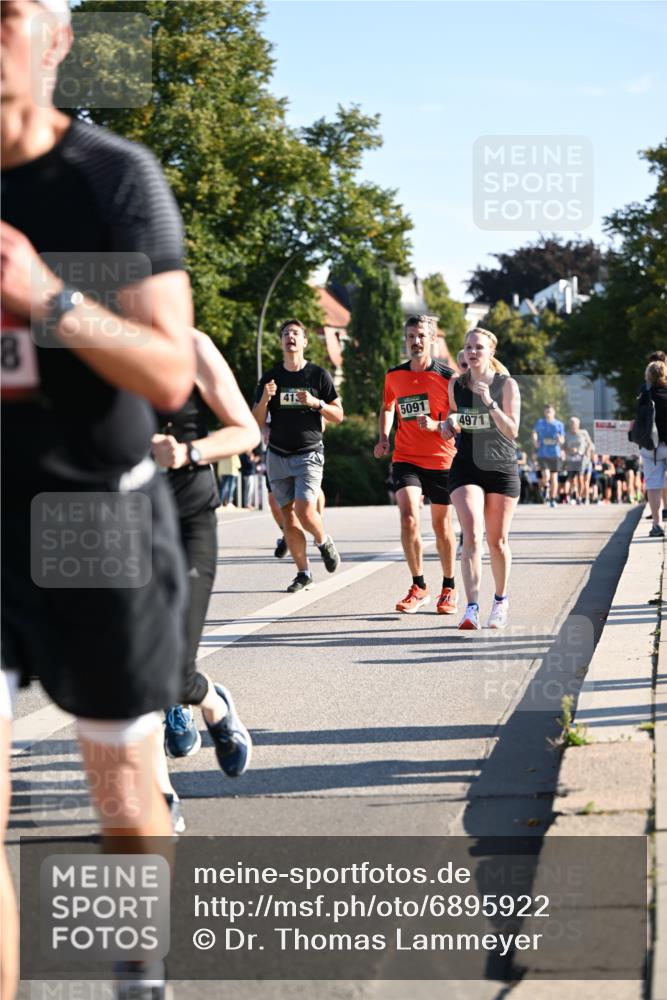 01.09.2024 - BARMER Alsterlauf Dr. Thomas Lammeyer http://msf.ph/oto/6895922 01.09.2024 09:33:44 Laufen 8, 413, 5091, 4971 meine-sportfotos.de