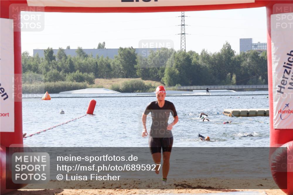 01.09.2024 - 17. Tribühne Triathlon Luisa Fischer http://msf.ph/oto/6895927 01.09.2024 11:19:00 Schwimmen 457, 481 meine-sportfotos.de