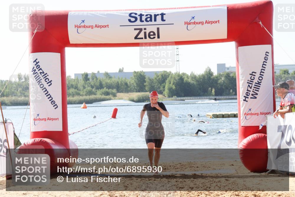 01.09.2024 - 17. Tribühne Triathlon Luisa Fischer http://msf.ph/oto/6895930 01.09.2024 11:19:00 Schwimmen 457, 481 meine-sportfotos.de