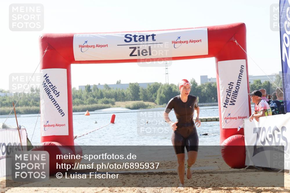 01.09.2024 - 17. Tribühne Triathlon Luisa Fischer http://msf.ph/oto/6895937 01.09.2024 11:19:02 Schwimmen 457, 481 meine-sportfotos.de